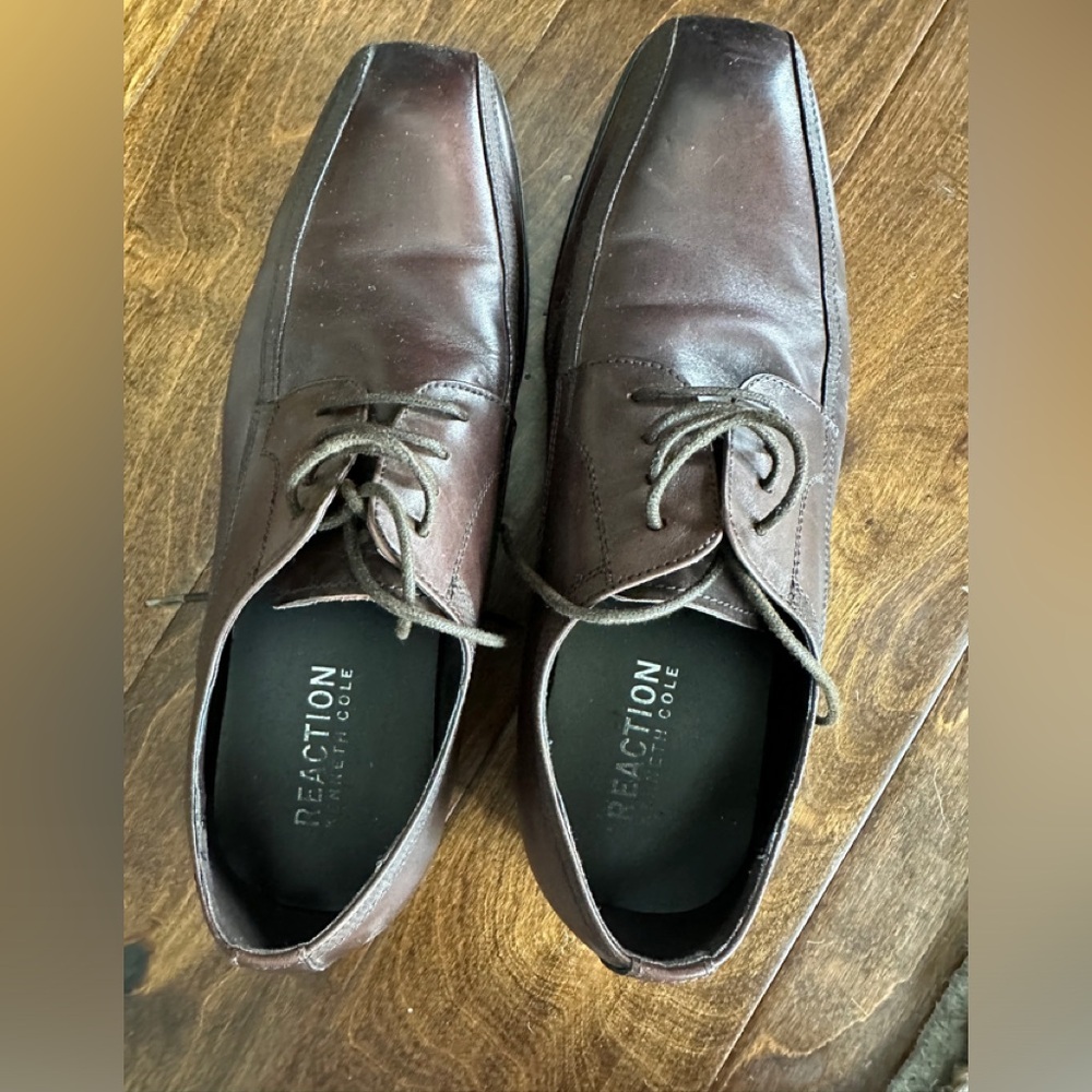 Kenneth Cole reaction men’s shoes size 9